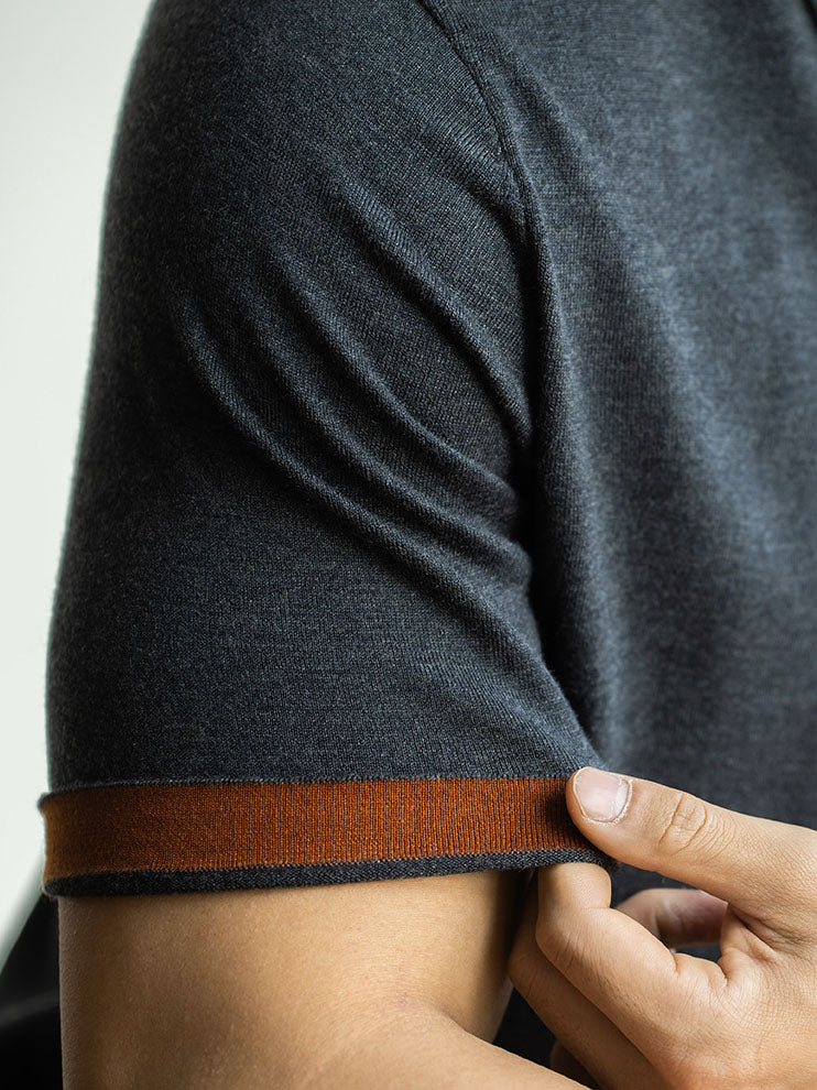 Color-blocked Sleeve Knit Polo Shirt